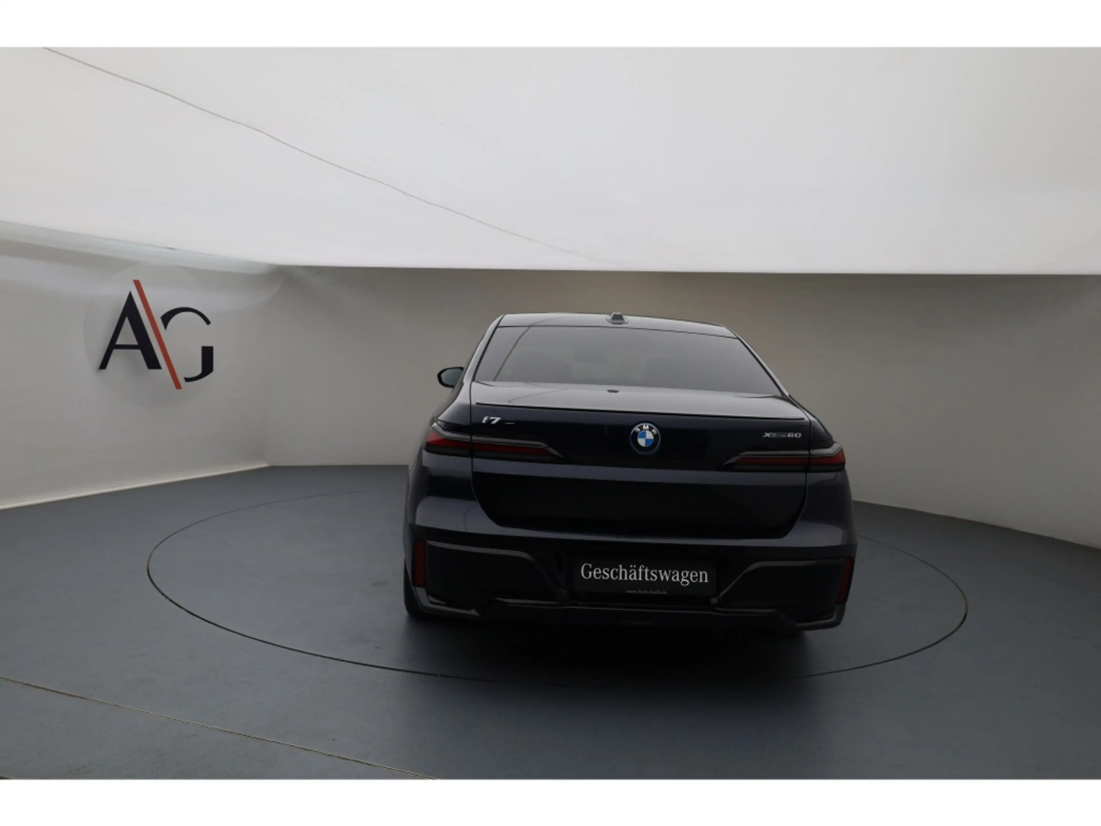 BMW i7 M60 xDrive M CinemaScreen Bowers Nappa HuD Soft — photo 5