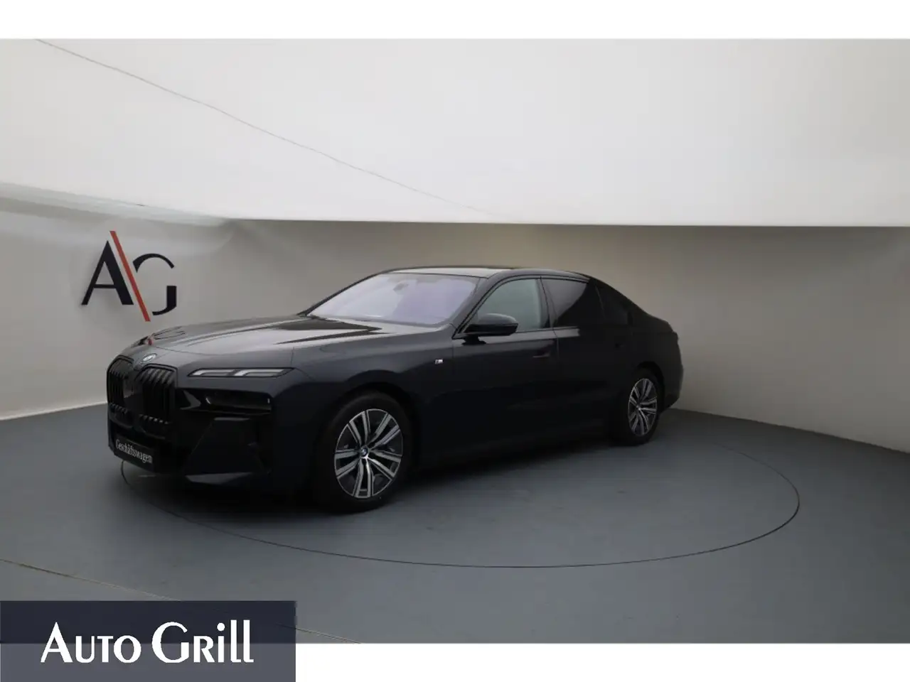 BMW i7