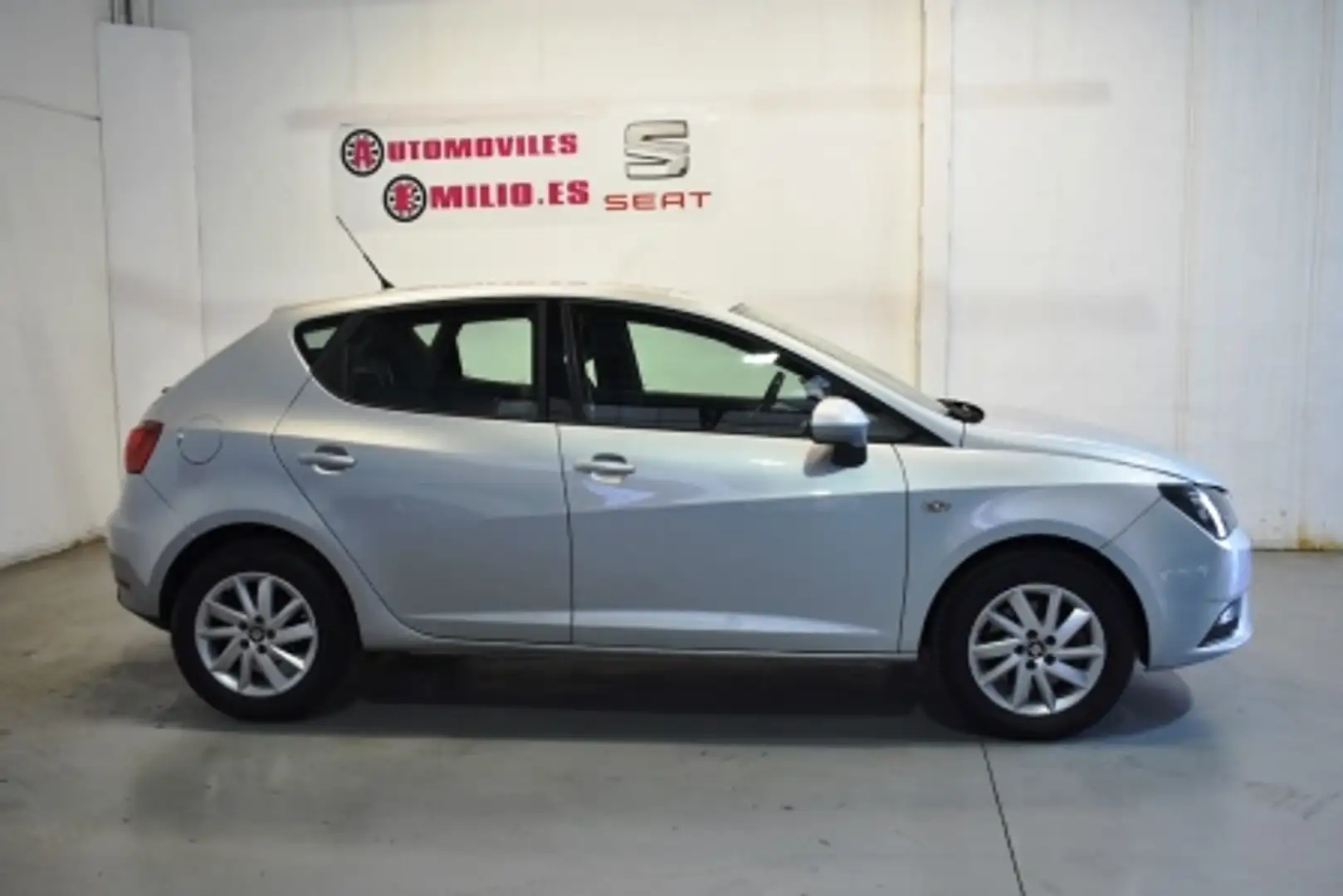 SEAT Ibiza 1.6TDI CR Style 105 Silber - 2