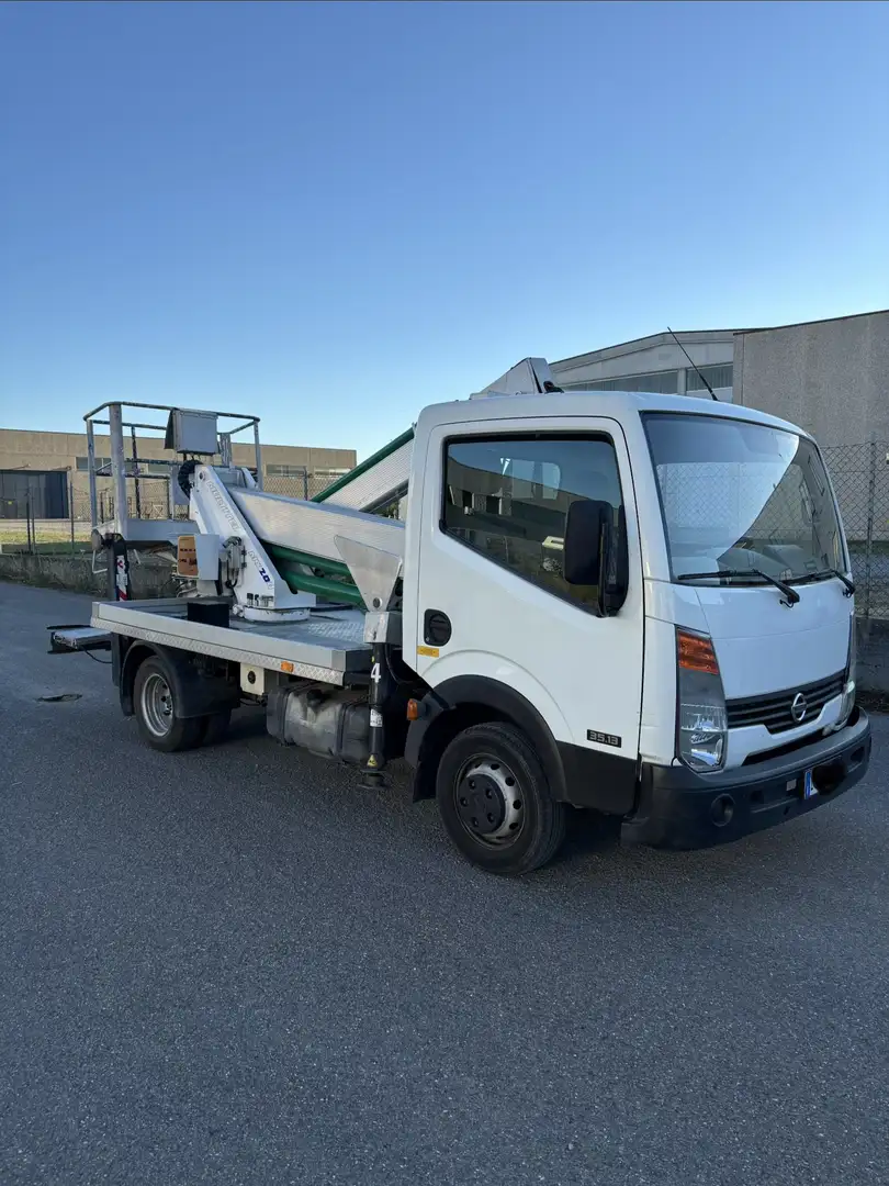 Nissan Cabstar Piattaforma aerea Multitel MX200 - 2