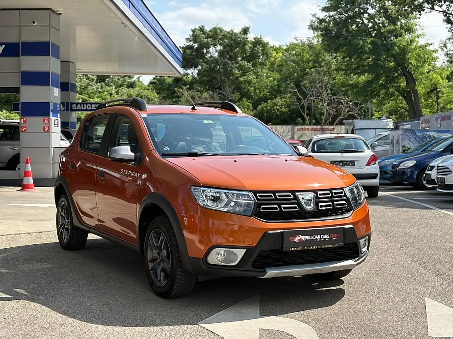 Dacia Sandero Supreme TCe 90**ERSTBESITZ**PICKERL 12/2025** Orange - 1
