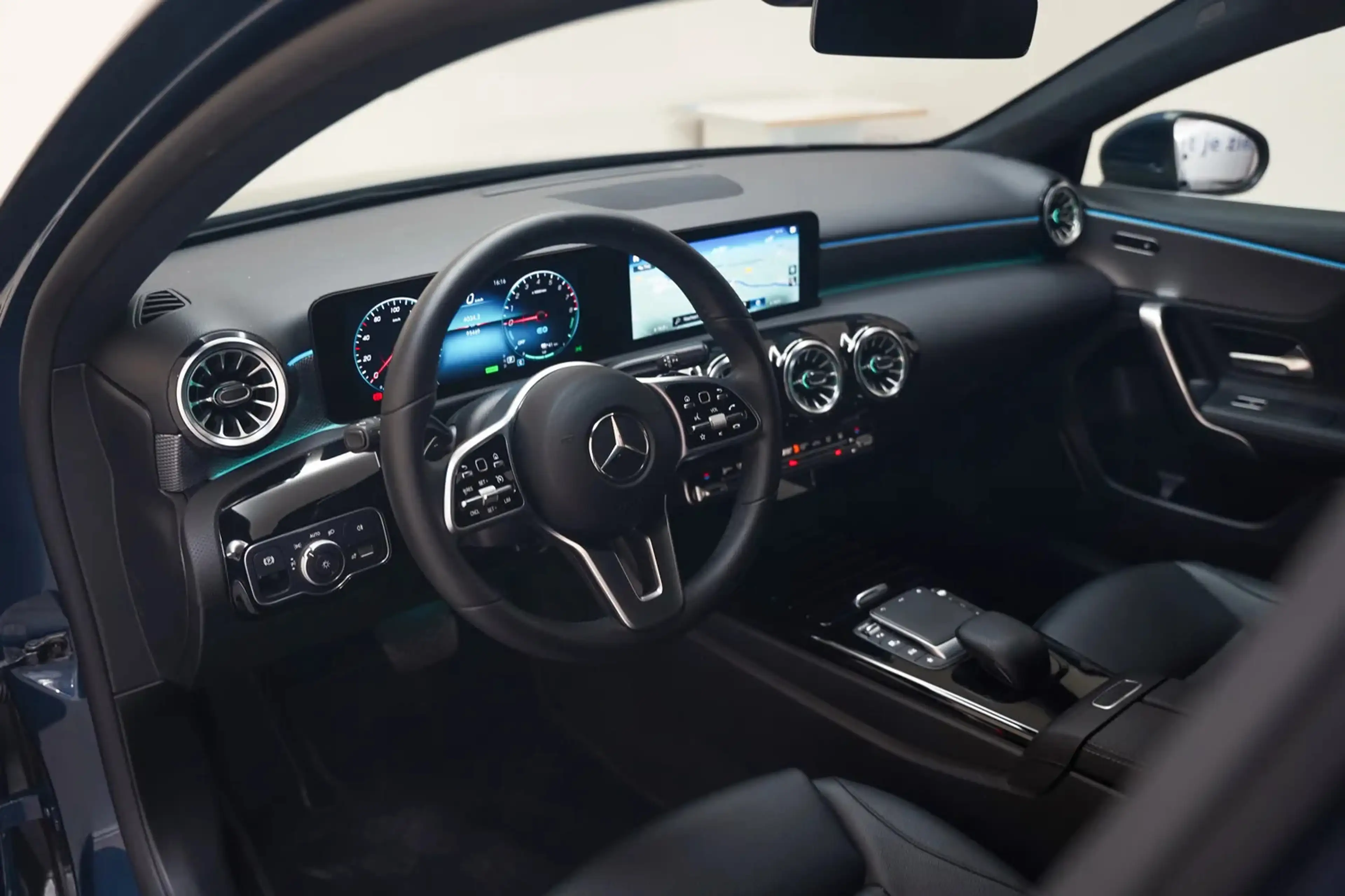 Mercedes-Benz A 250 250e Luxury Line Aut. [ Navi Sfeerverlichting Trek — photo 15