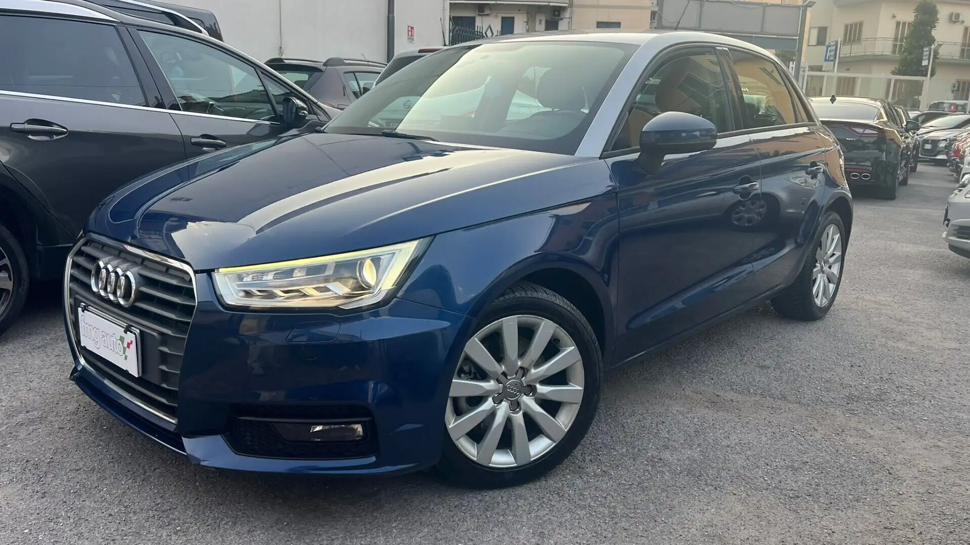 Audi A1 SPB 1.6 TDI 116 CV Admired Full Led Blau - 1