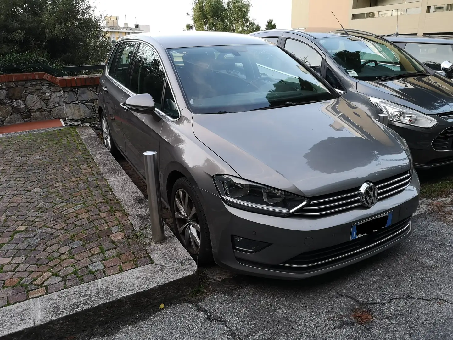 Volkswagen Golf Golf VII 2013 Sportsvan 1.6 tdi Highline 110cv dsg Grigio - 1