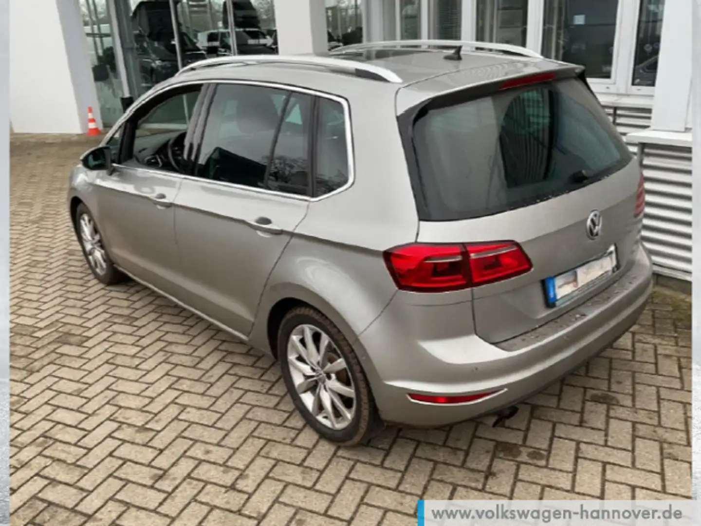 Volkswagen Golf Sportsvan 1.4 TSI DSG Highline Navi Pano AH Silber - 2