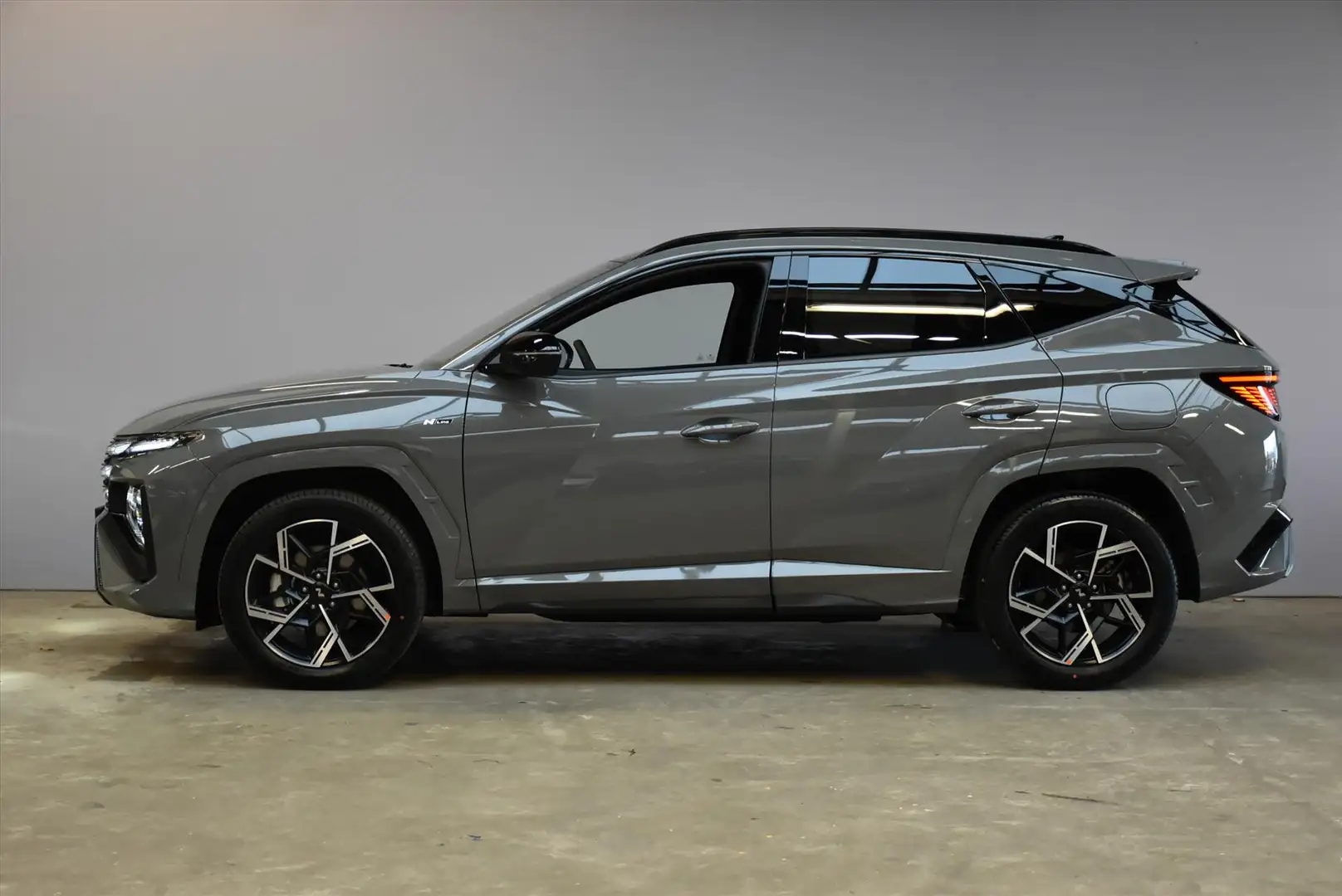 Hyundai TUCSON 1.6 T-GDi PHEV 252pk N-Line Sky I Nieuw! I Voorraa Gris - 2