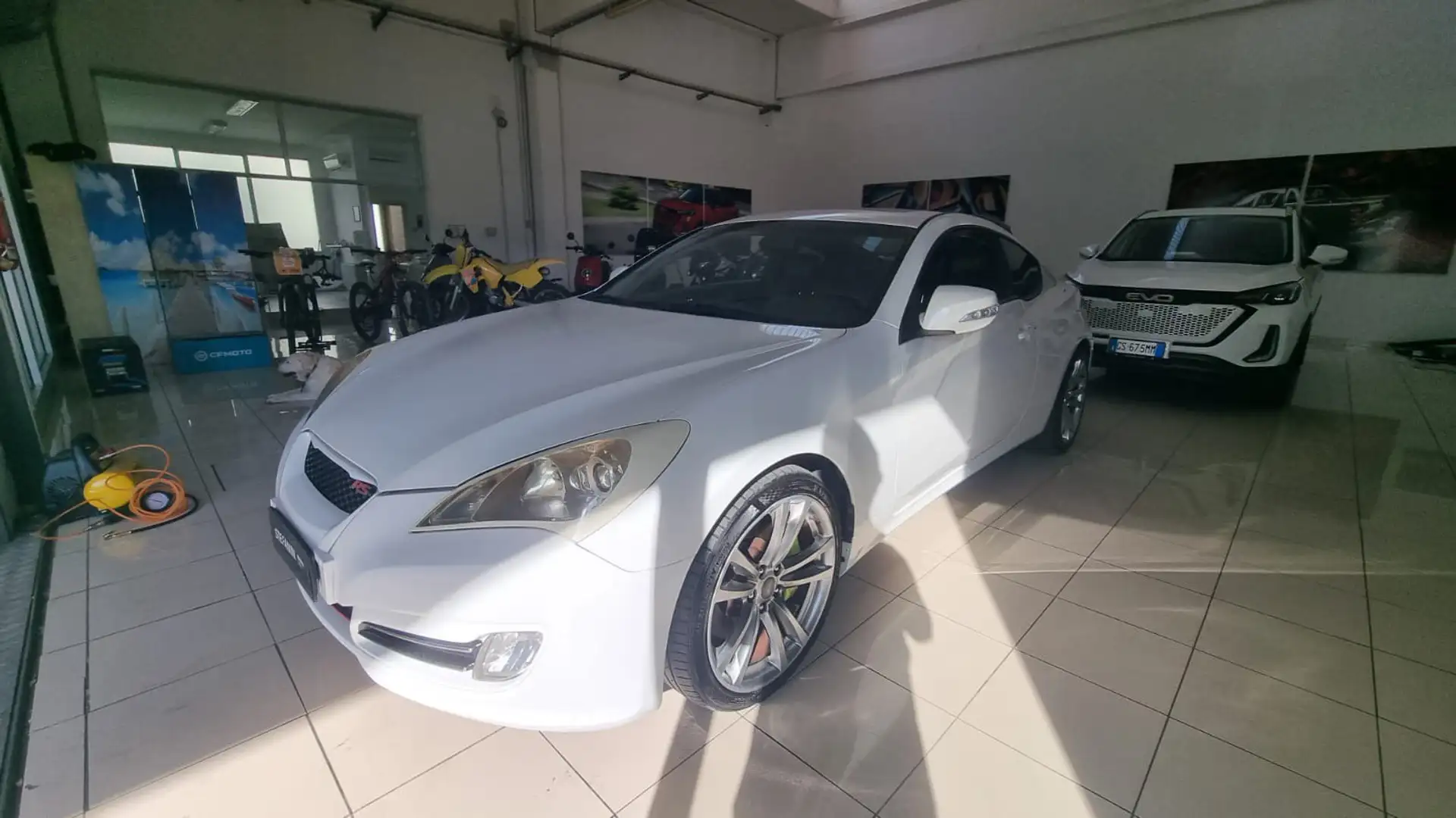 Hyundai Genesis Coupe Genesis Coupe 2.0 Turbo Sport VETTURA GPL!!!! Beyaz - 1