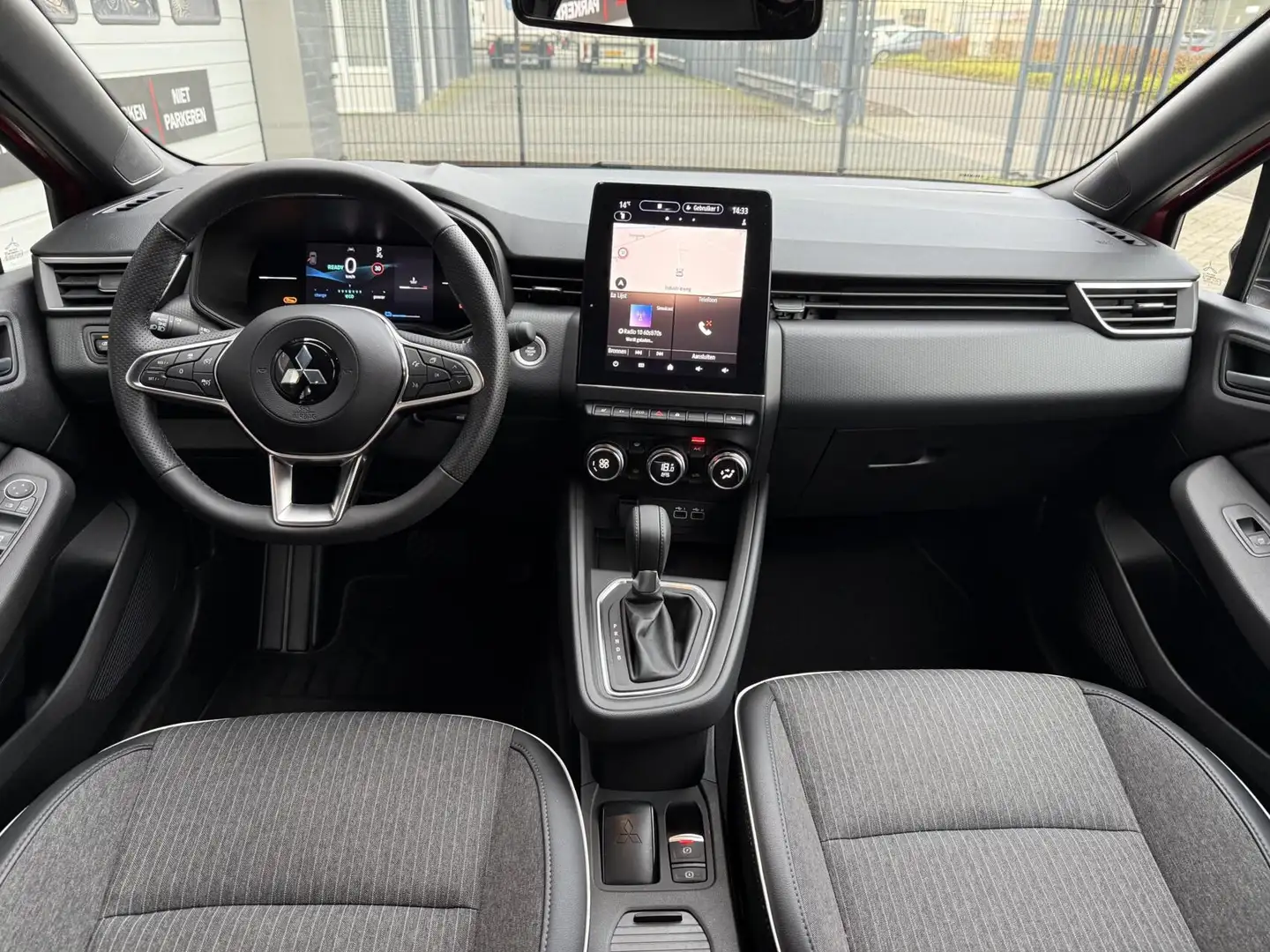 Mitsubishi Colt 1.6 HEV Intense+ Rood - 2