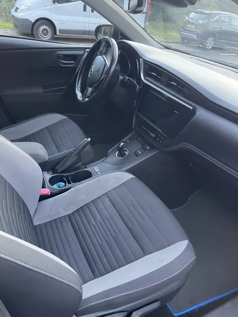 Toyota Auris 1.8 Hybr. Aspiration Noir - 2