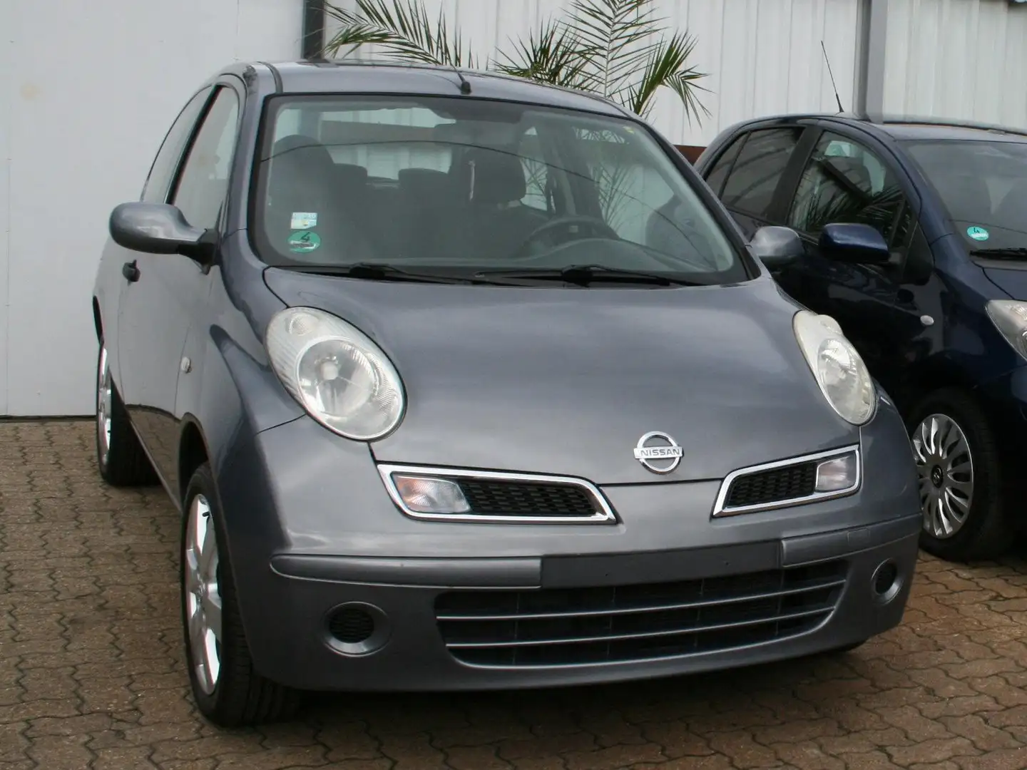 Nissan Micra Visia Grijs - 1