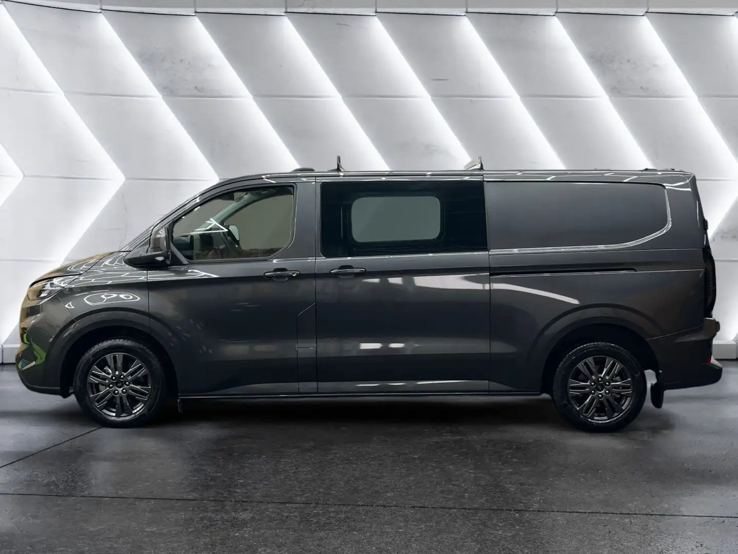 Ford Transit Custom Kasten L2 320 ALLRAD **Limited** viele Extras Grau - 2