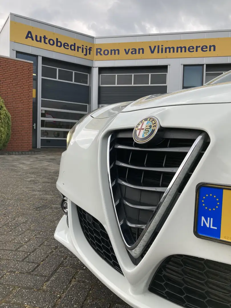Alfa Romeo Giulietta 1.7 TBi Quadrifoglio Verde | Nieuwe distributierie Weiß - 2