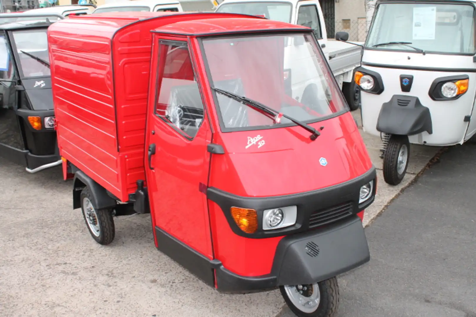 Piaggio Ape 50 Kasten LED SOFORT !! Červená - 1