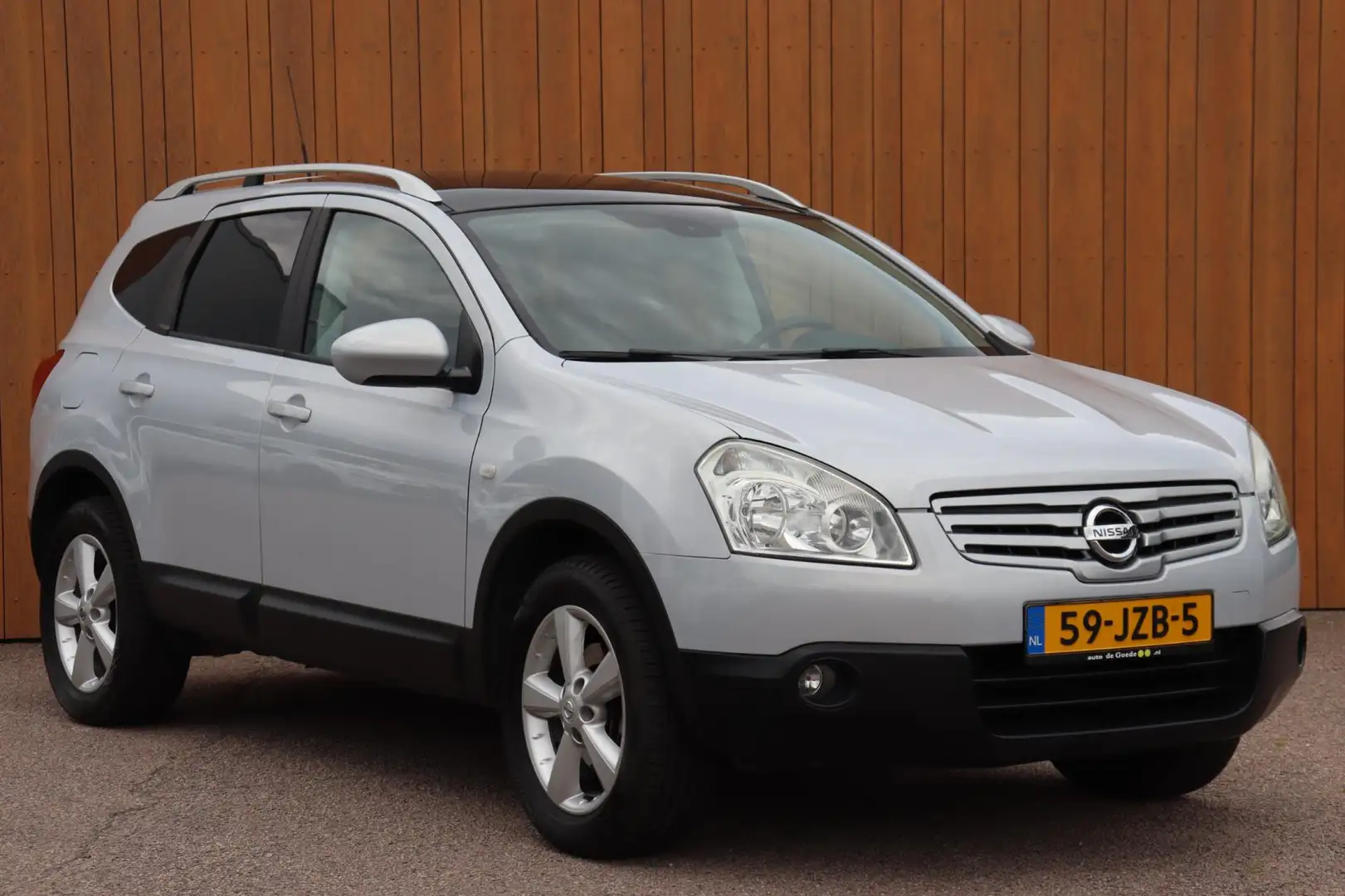 Nissan Qashqai+2 1.6 Optima 7-persoons org. NL panoramadak trekhaak Grijs - 2