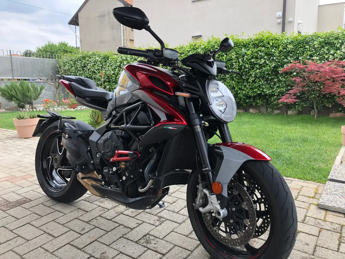 MV Agusta Brutale 800 RR Rosso - 1