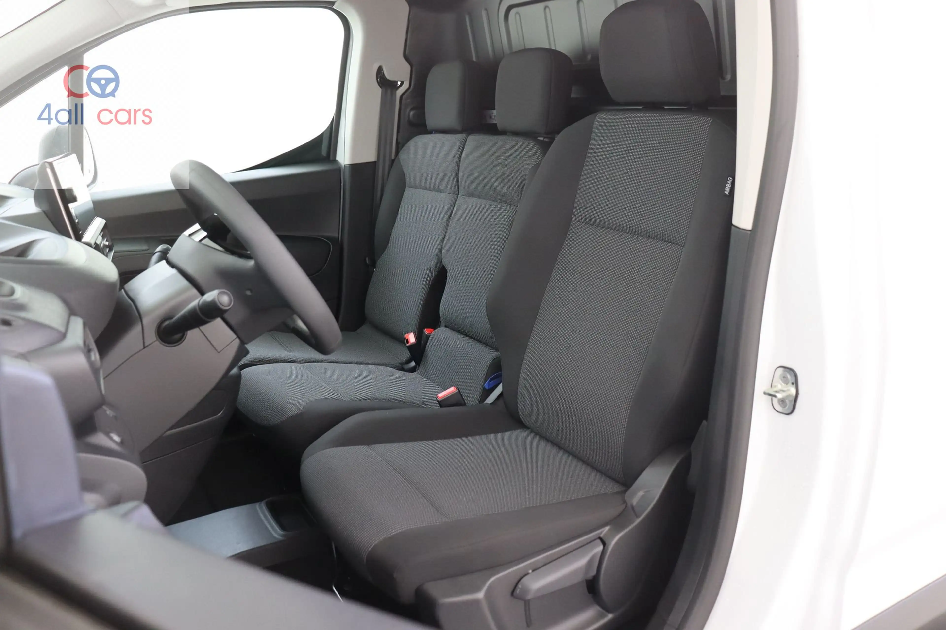 Peugeot Partner 3337 Light L1 Airco Cruise PDC CAM BT USB 650Kg 1.5BlueHDi S&S — photo 10