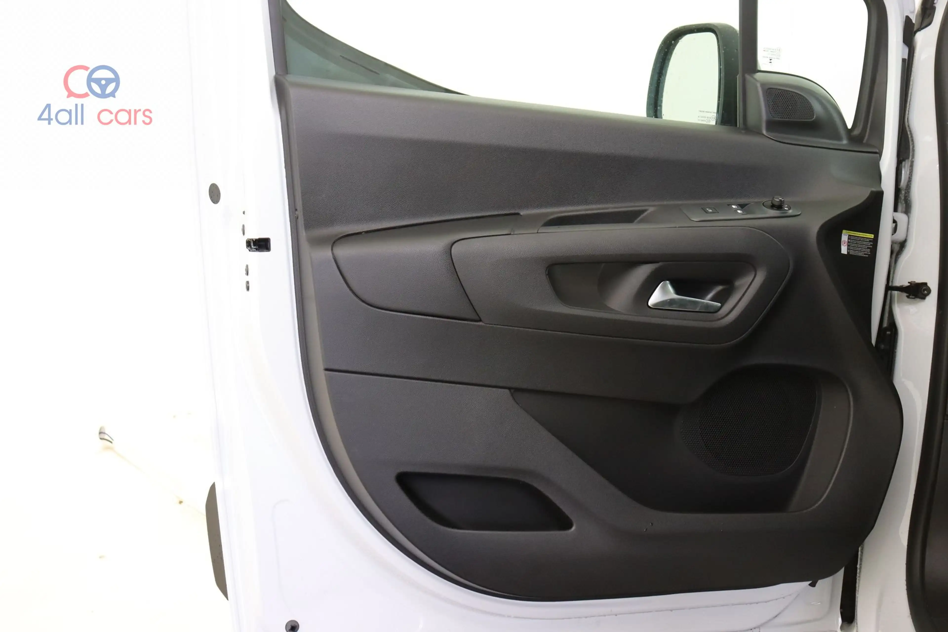 Peugeot Partner 3337 Light L1 Airco Cruise PDC CAM BT USB 650Kg 1.5BlueHDi S&S — photo 8