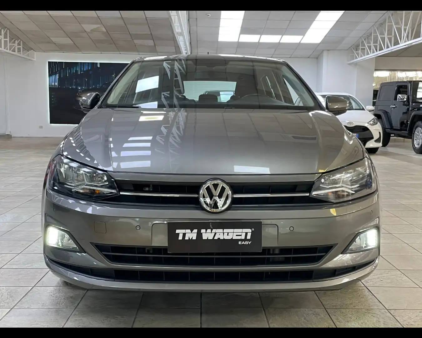 Volkswagen Polo 1.0 TGI 5p. Comfortline BlueMotion Tech 90CV 2019 Gris - 2