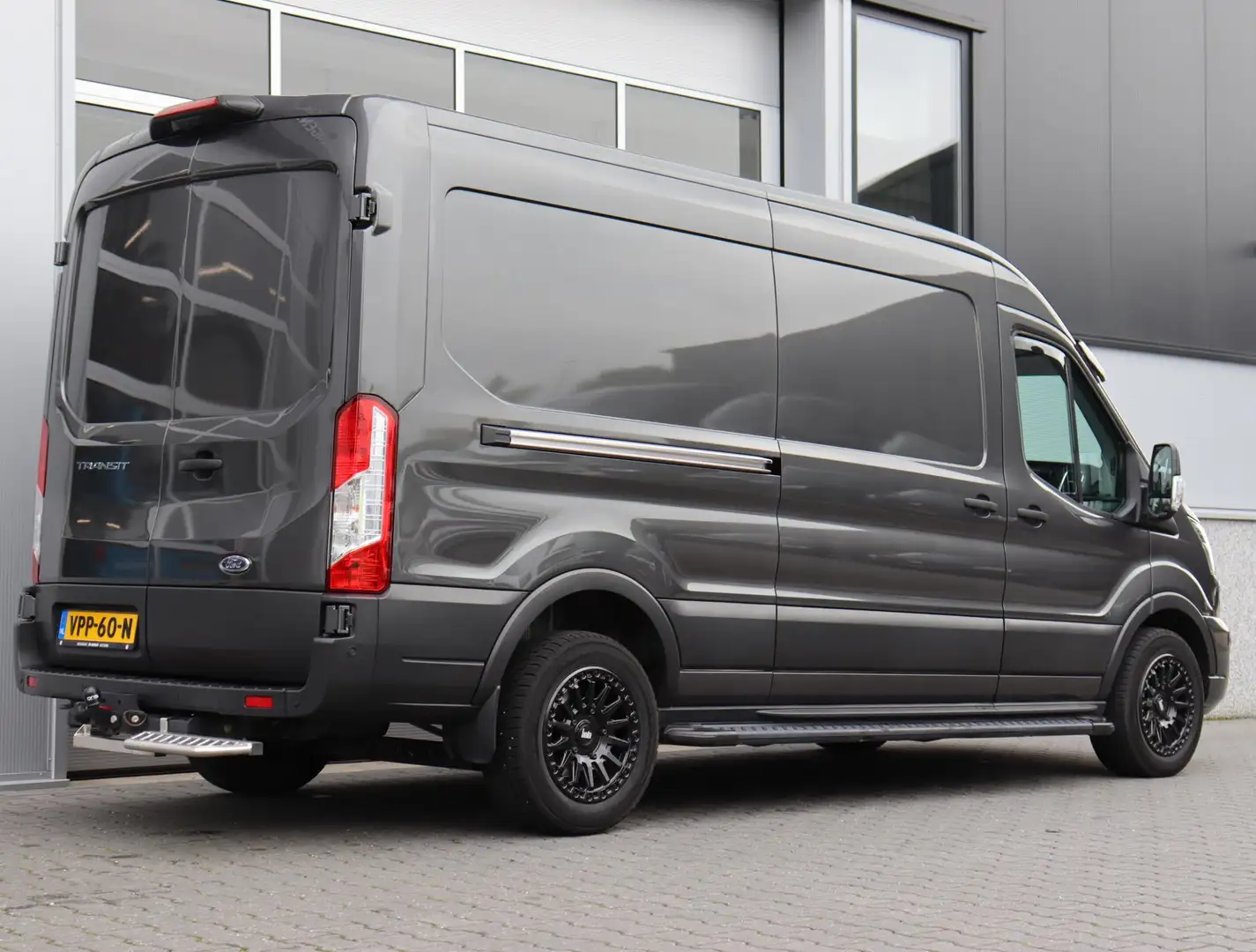 Ford Transit 350 2.0 TDCI L3H2 Limited | Navigatie | Cruise Con Gris - 2