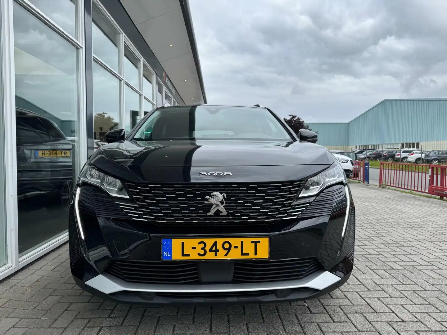 Peugeot 3008 1.2 PureTech Blue Lease Allure|Trekhaak|Camera|Nav Zwart - 2