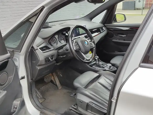 BMW 2 Series view 6