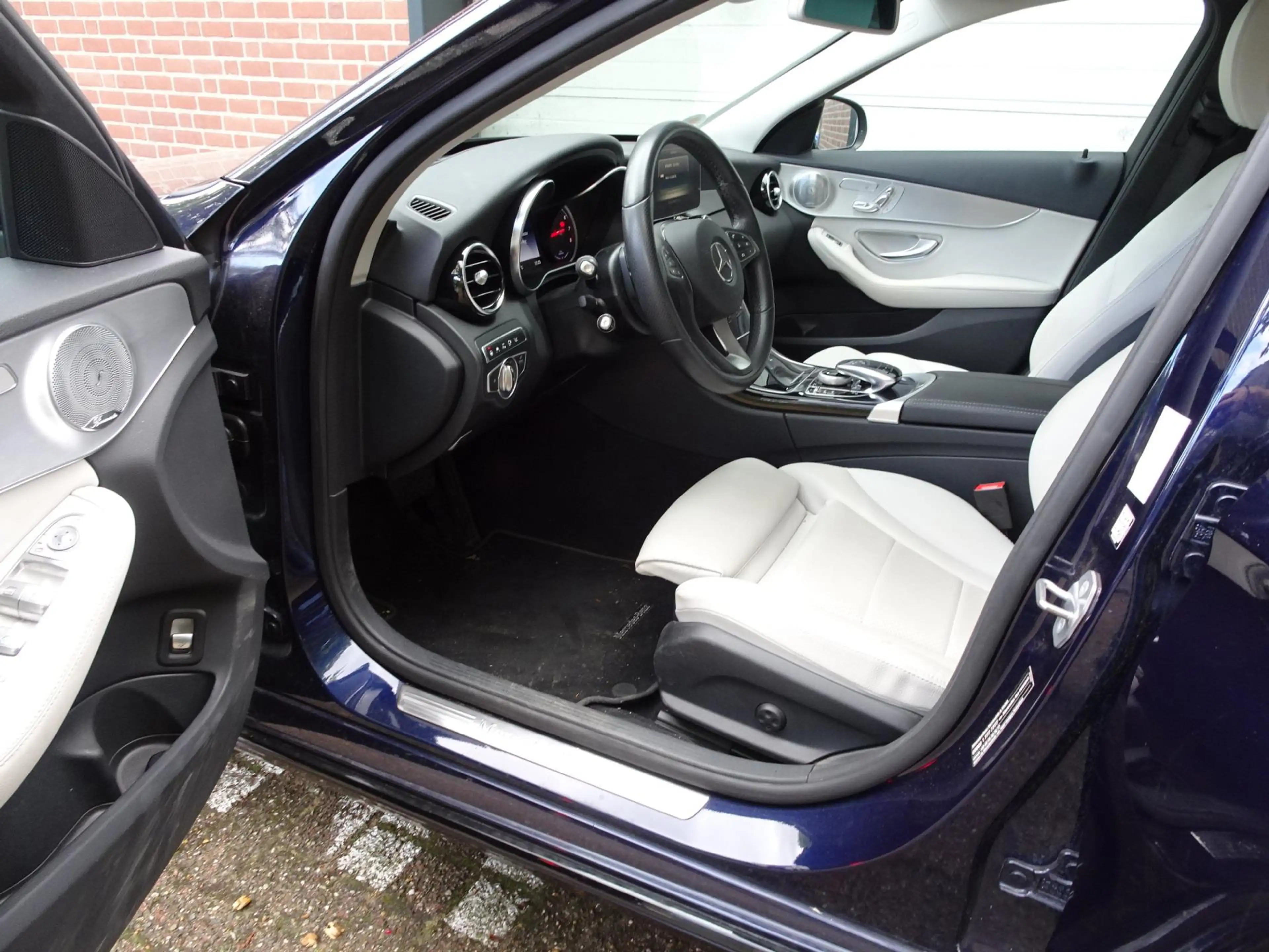 Mercedes-Benz C 350 E T 7G-Tronic PrimiumPlus Avantgarde Hybrid — photo 10