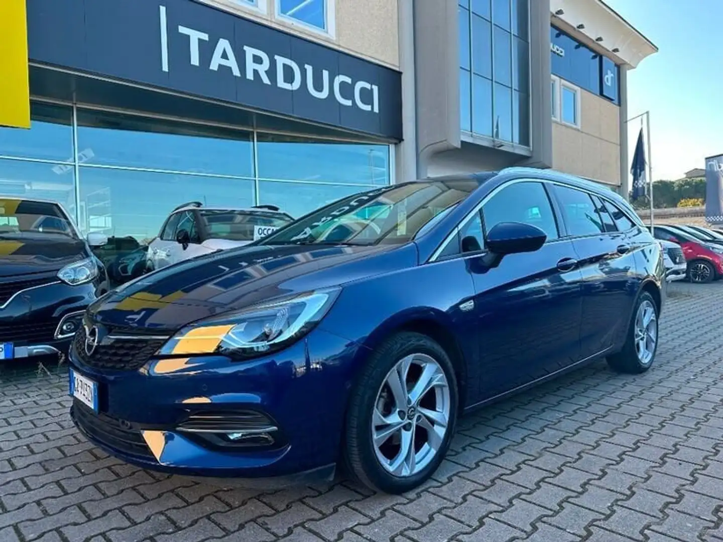 Opel Astra Astra 1.2 Turbo 130 CV S&S Sports Tourer Business Blu/Azzurro - 1