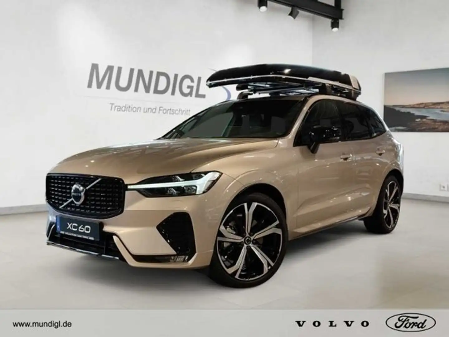 Volvo XC60 Plus Diesel, B4 AWD Mild-Hybrid, Dark Luftfederung Grau - 1