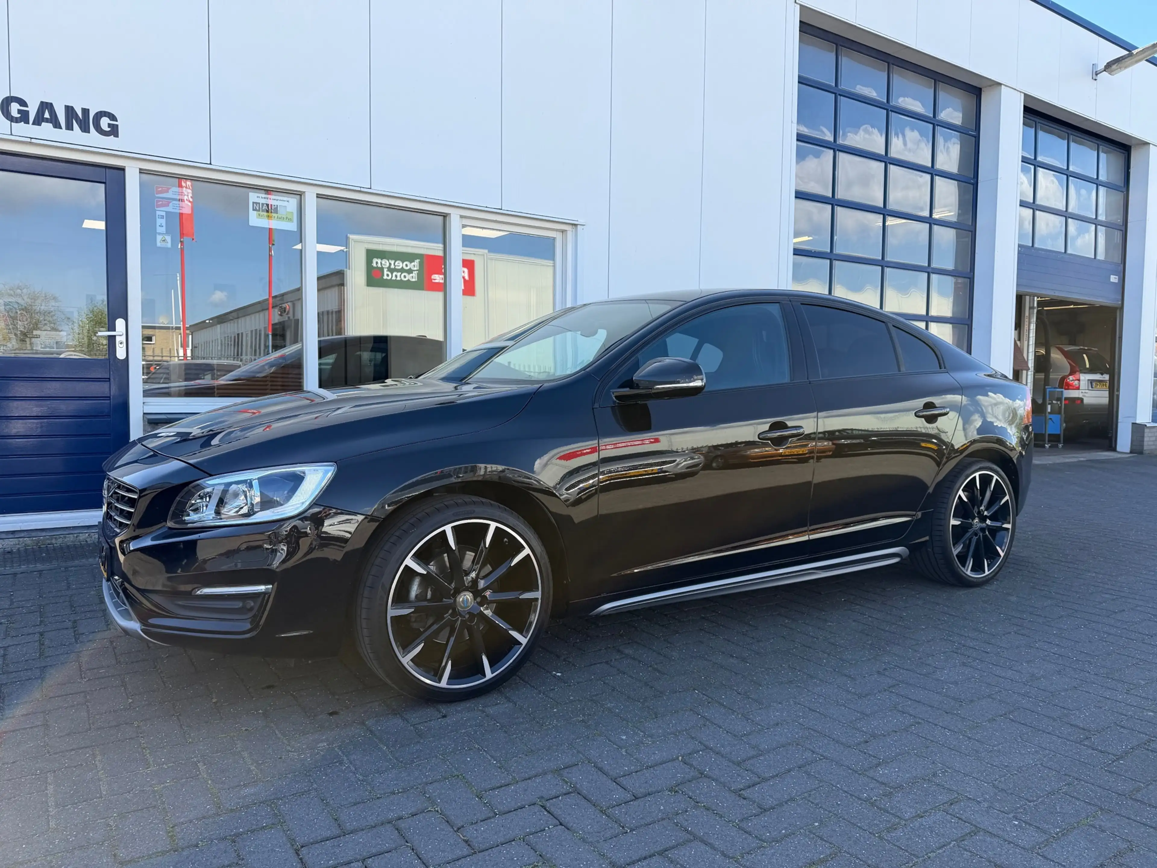Volvo S60 2.0 T4 Polar+ Dynamic — photo 2