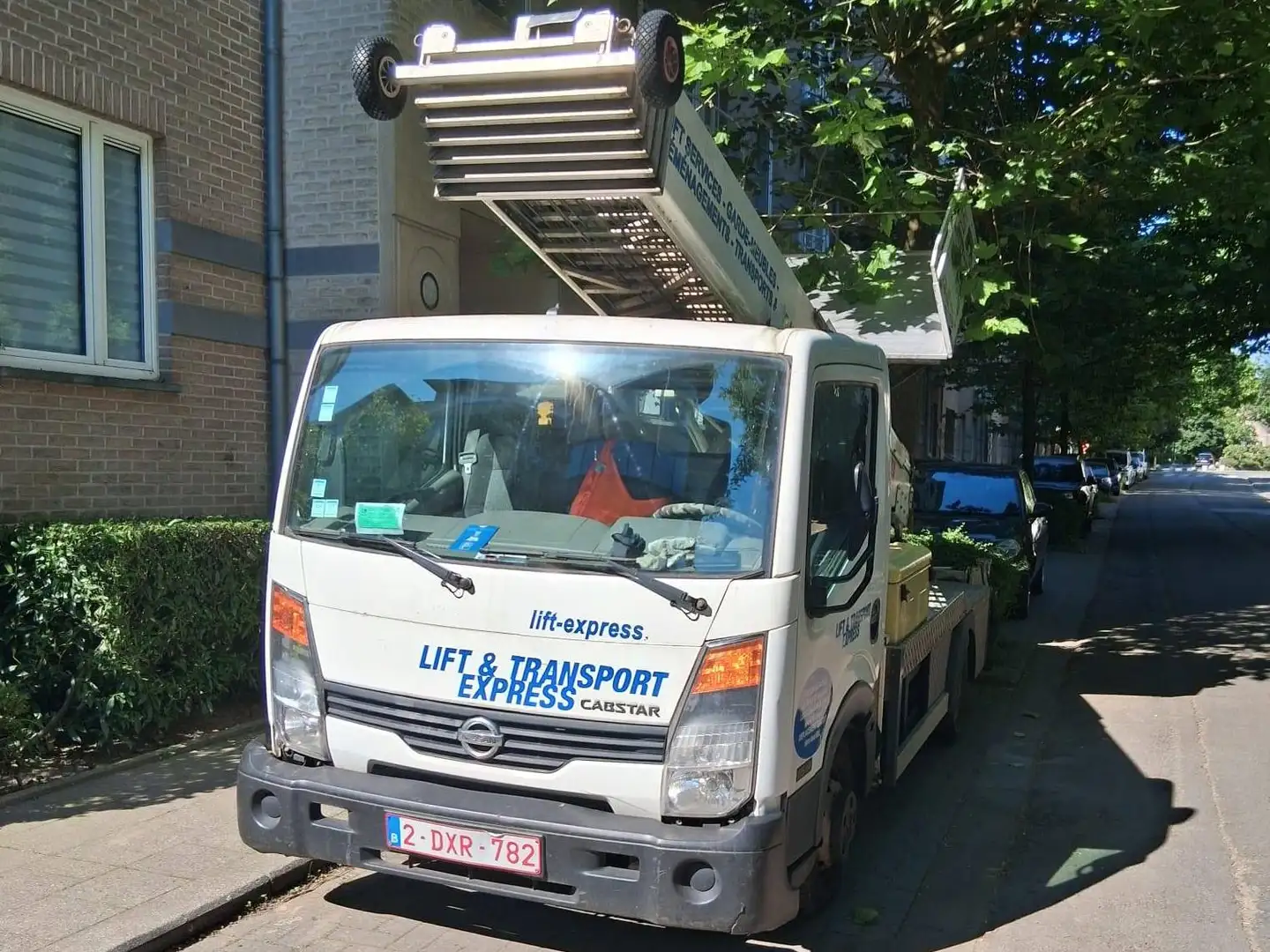 Nissan Cabstar Cabstar 2.5 dCi Intro (EU5) Weiß - 2