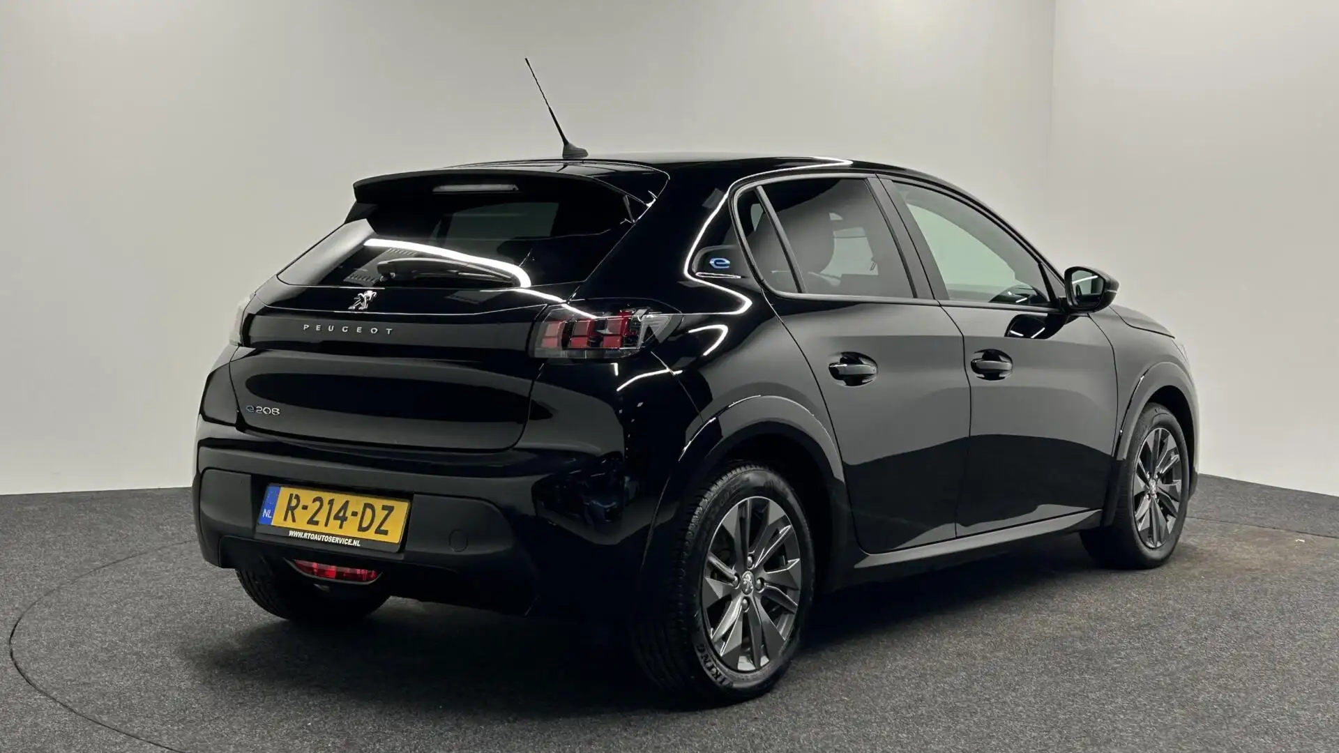 Peugeot e-208 EV Active Pack 50 kWh 90% SOH 3 FASE CARPLAY NAVI Negro - 2