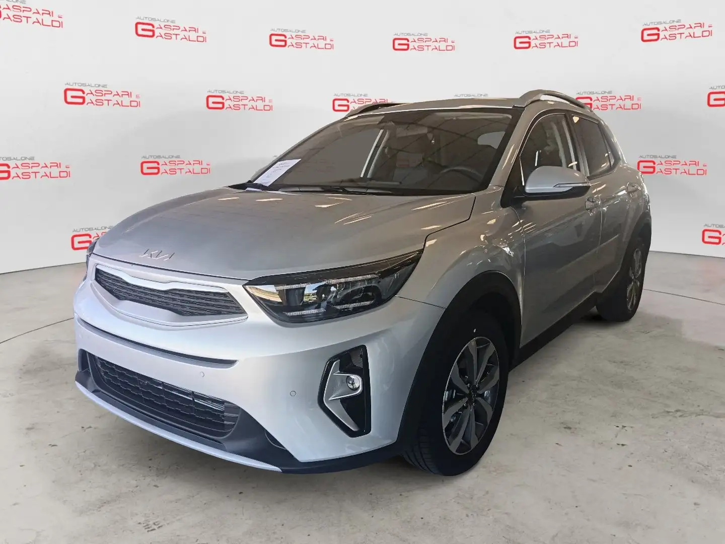 Kia Stonic Stonic 1.2 MPI GPL Style Special Edition Gris - 1