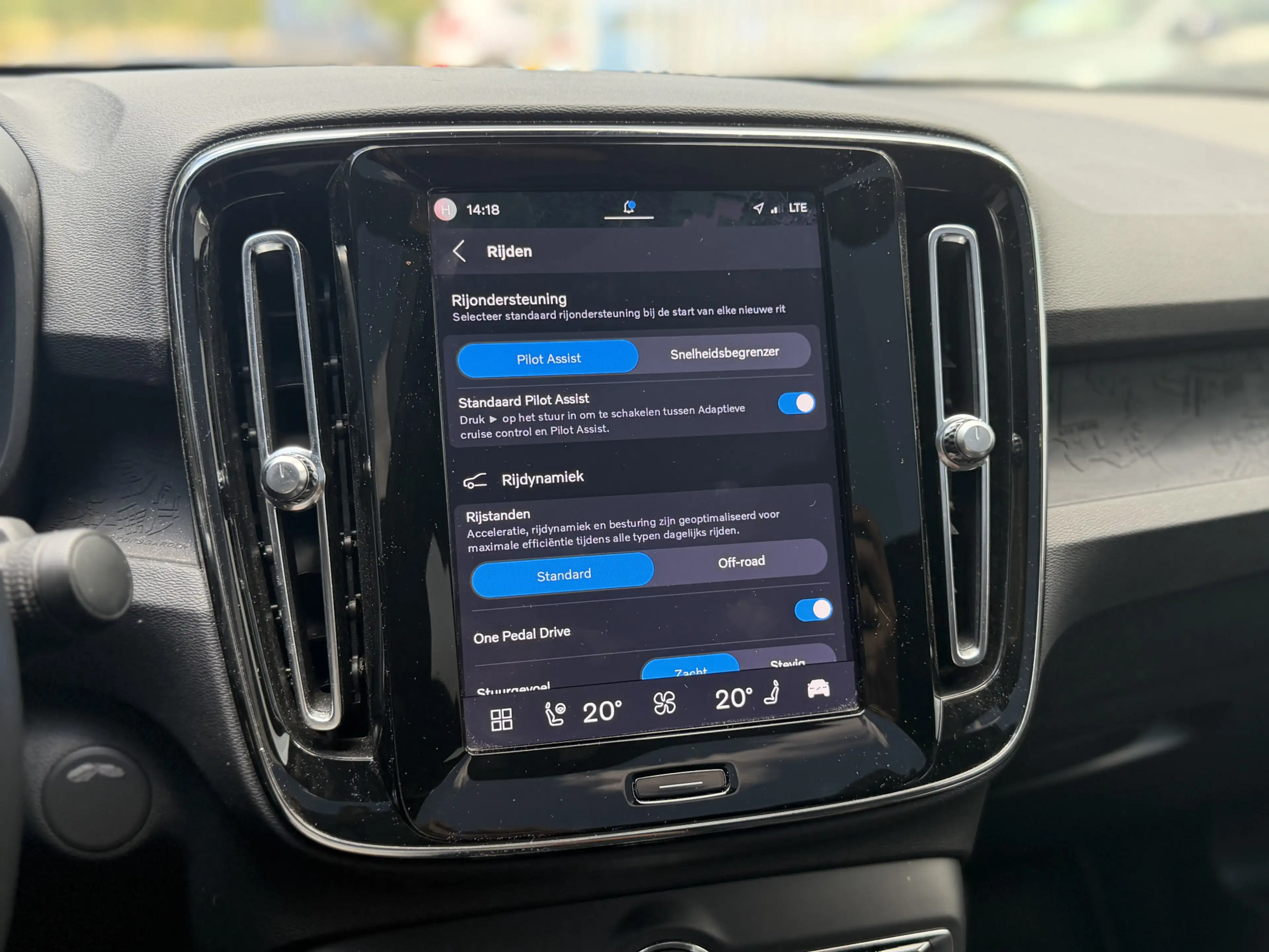 Volvo C40 Recharge Plus 69 kWh | Climate | Getint glas — photo 13