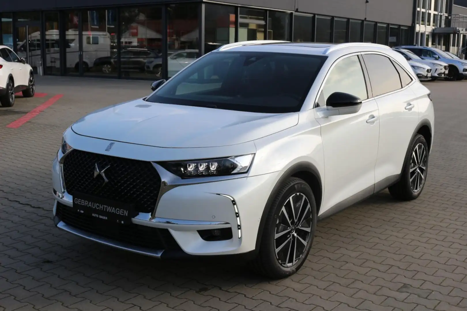 DS Automobiles DS 7 Crossback Grand Chic Biały - 2