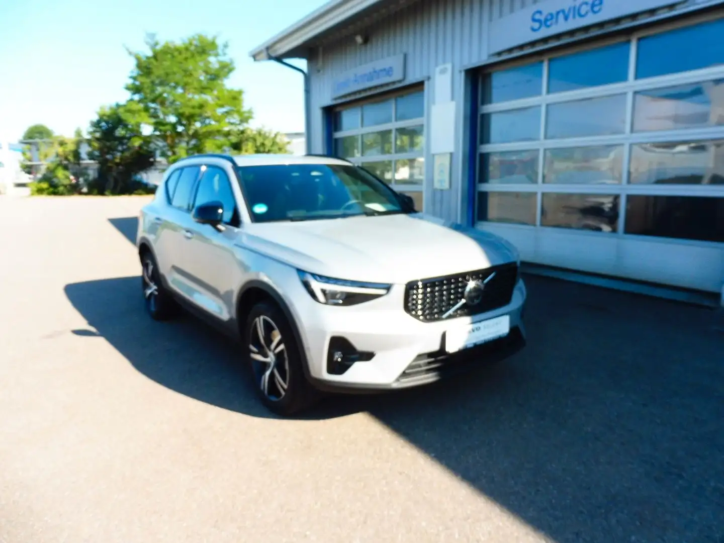 Volvo XC40 B4 Plus Dark 2WD/Pano Argent - 1