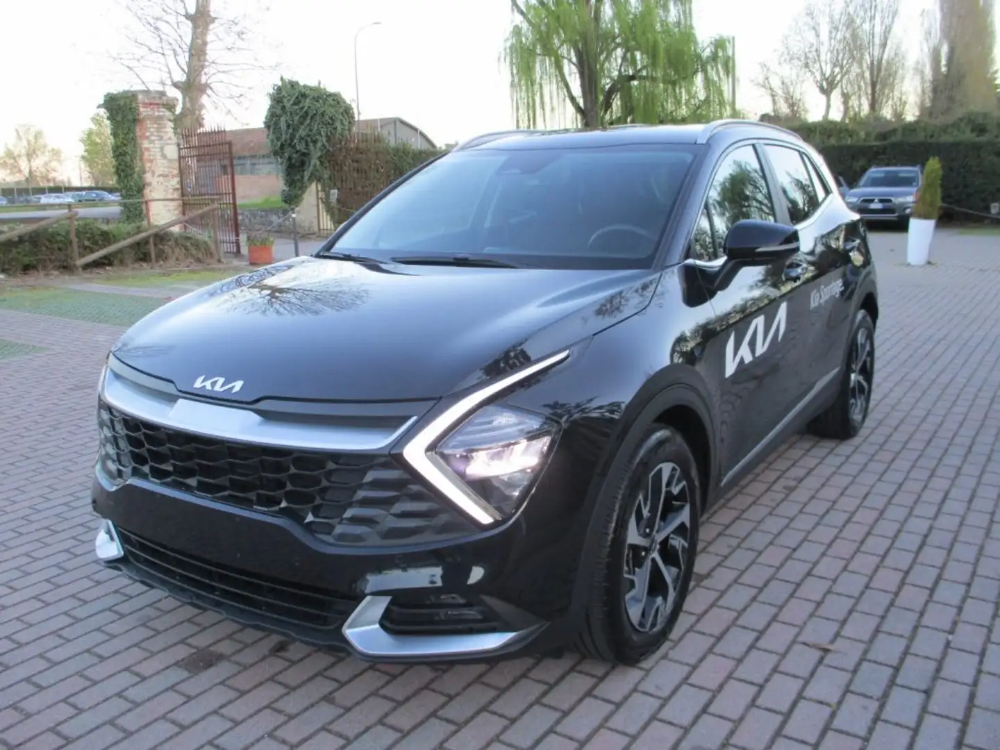 Kia Sportage 1.6 T-GDI 150Cv Mild Hybrid Style - SU ORDINAZIONE Nero - 2