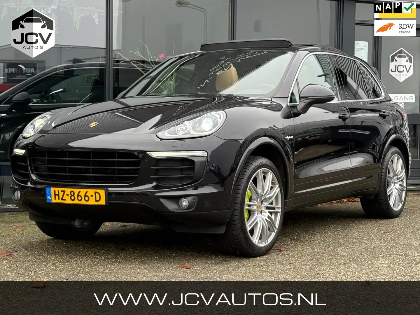 Porsche Cayenne 3.0 S E-Hybrid PANO/LUCHTVERING/CAMERA/NAP Schwarz - 1