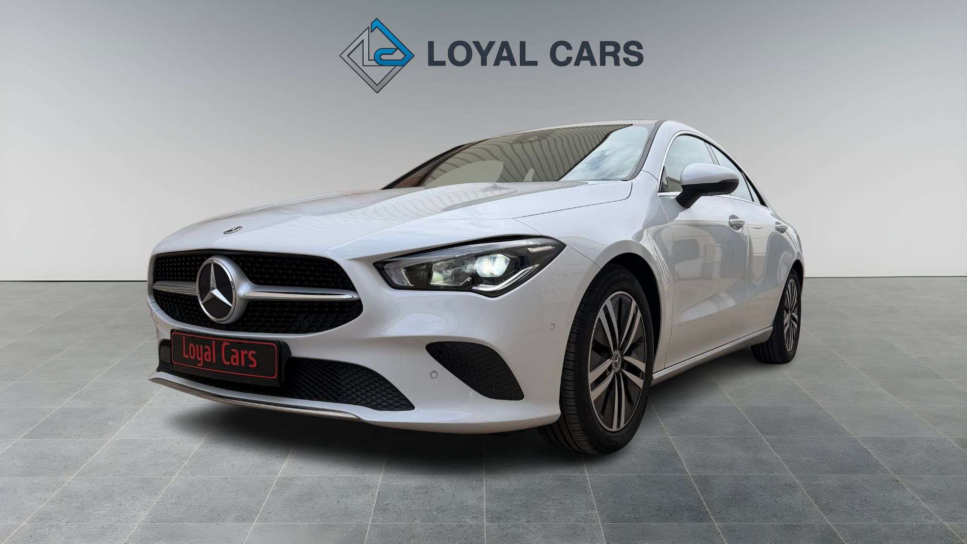 Mercedes-Benz CLA 180 CLA 180 7G-DCT - foto 1