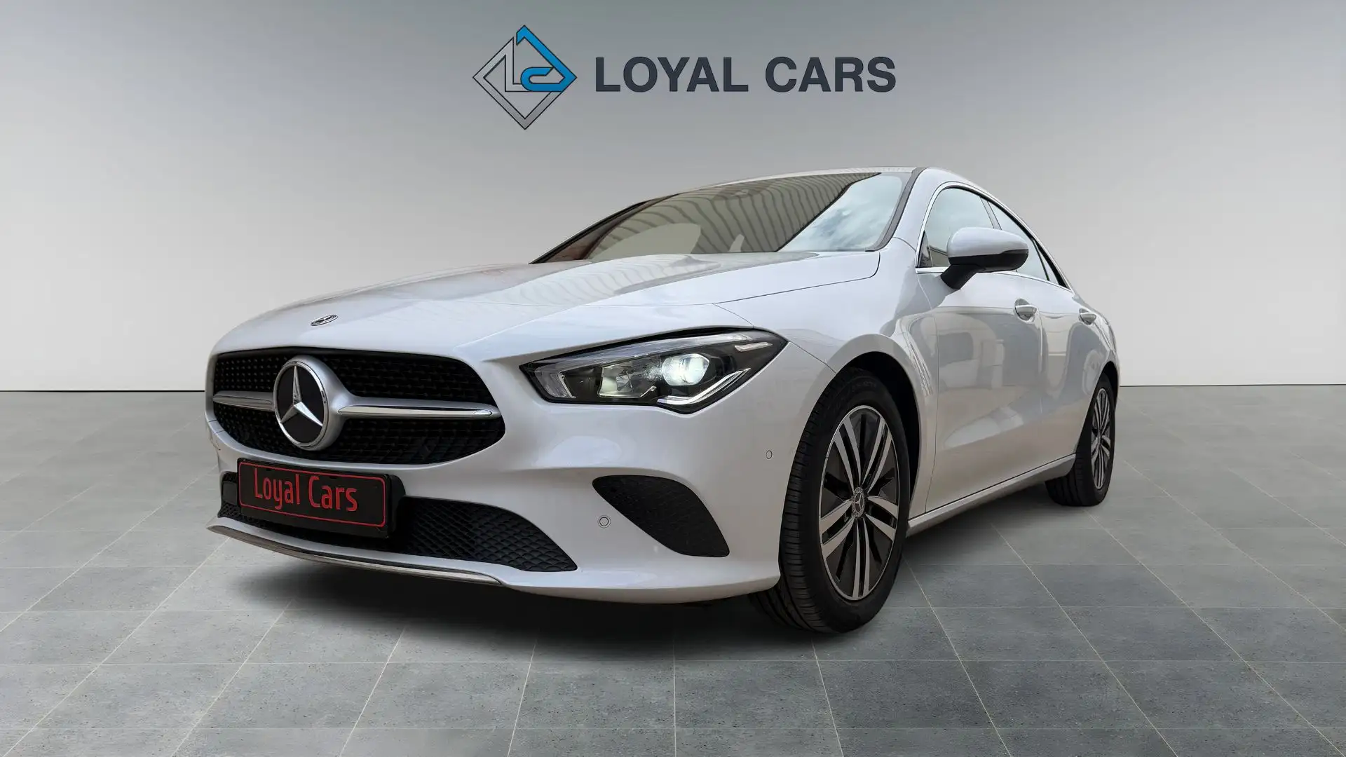 Mercedes-Benz CLA 180 CLA 180 7G-DCT - 1