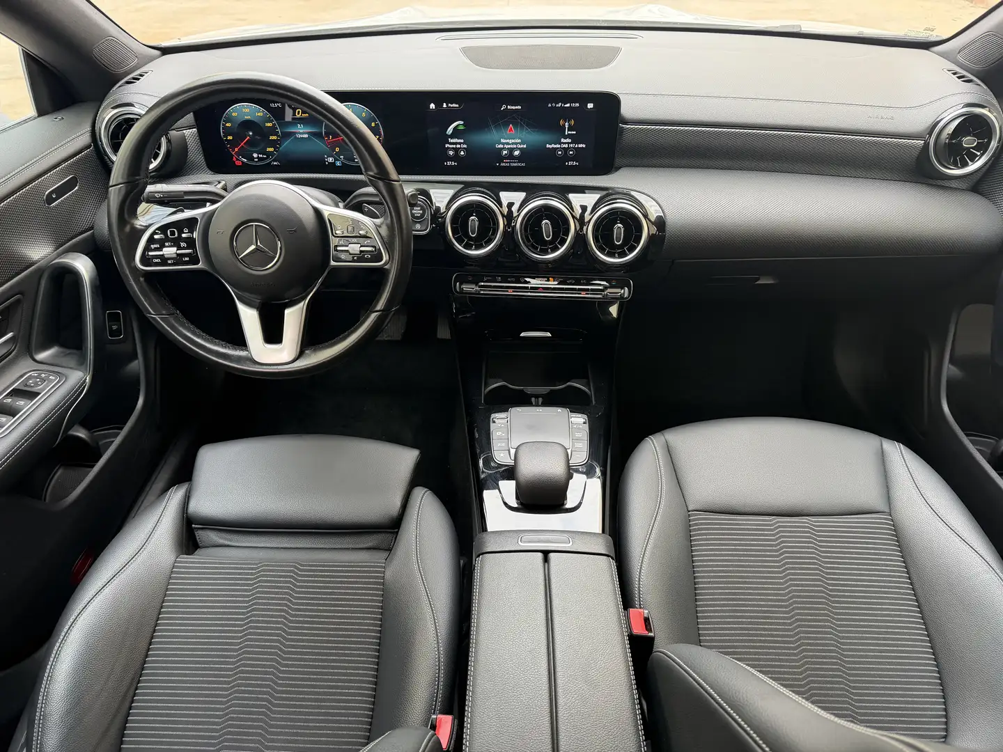 Mercedes-Benz CLA 180 CLA 180 7G-DCT - 2
