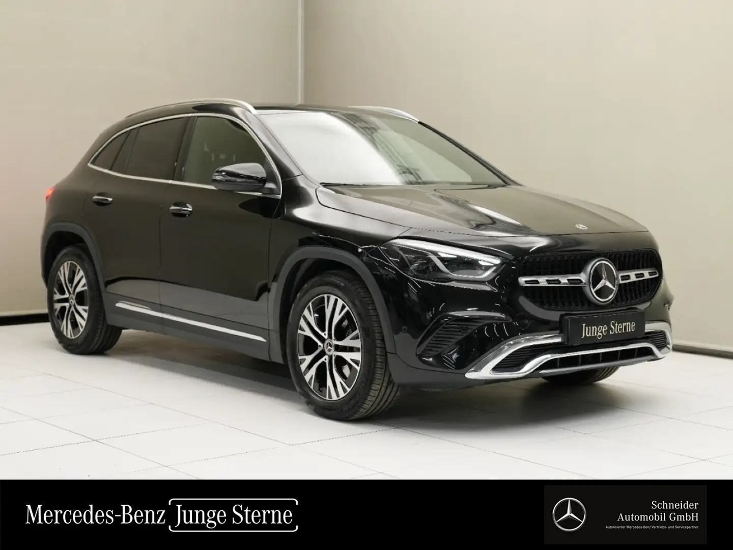 Mercedes-Benz GLA 180 d SpurW LM ACC KAM ParkAss. SpurH Navi Schwarz - 1