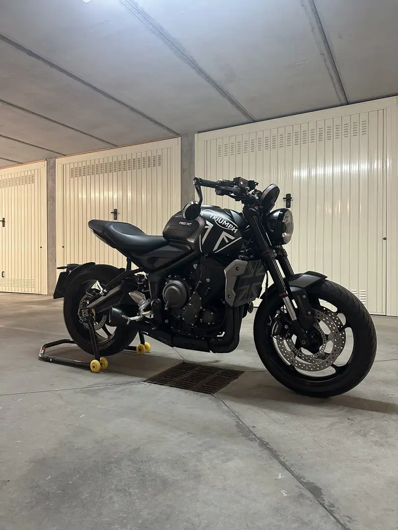 Triumph Trident 660 - 1