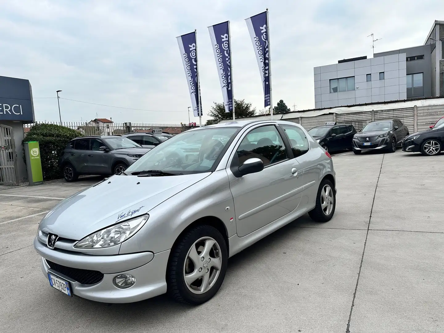 Peugeot 206 206 5p 1.4 16v Vive lo sport Argent - 1