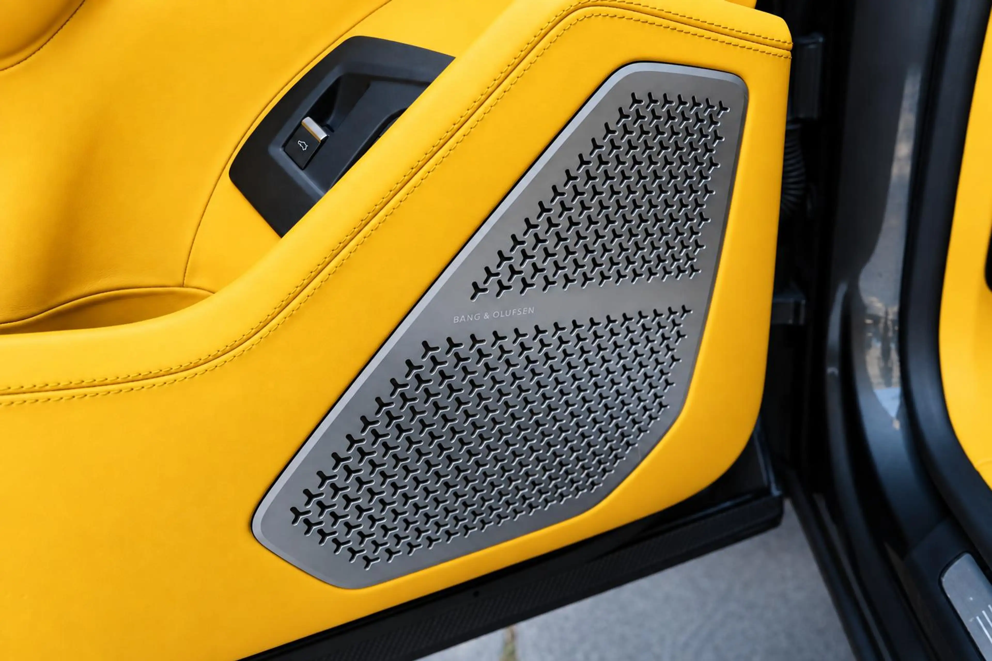 Lamborghini Urus 4.0 V8 |MANSORY Venatus EVO S P900 1 of 1|Pano|HUD — photo 29