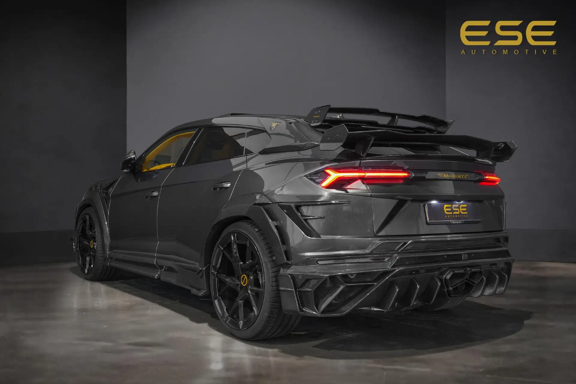 람보르기니 우루스 4.0 V8 Biturbo 2019 블랙 사진 3