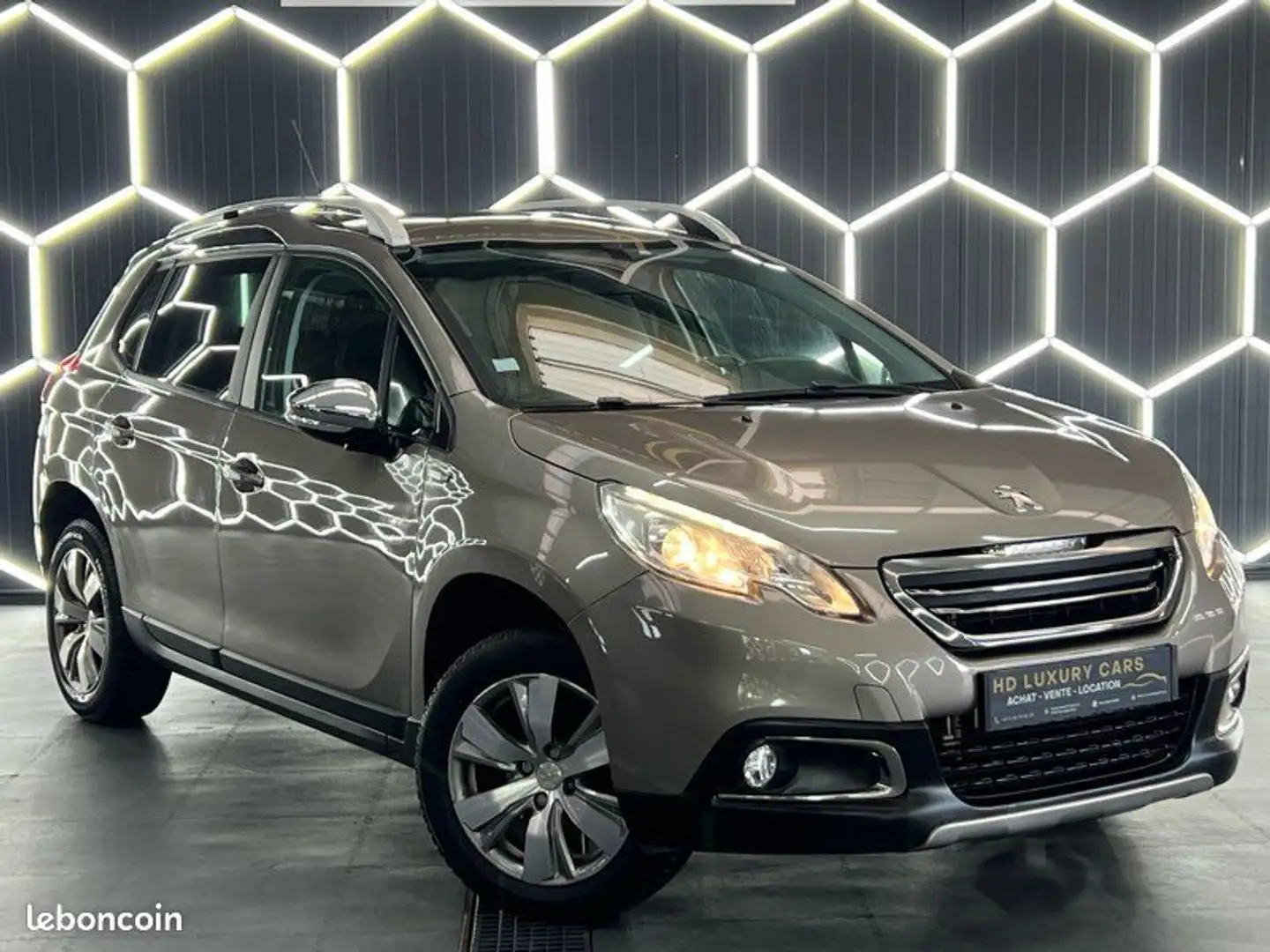 Peugeot 2008 1.2 VTi Style Gris - 1