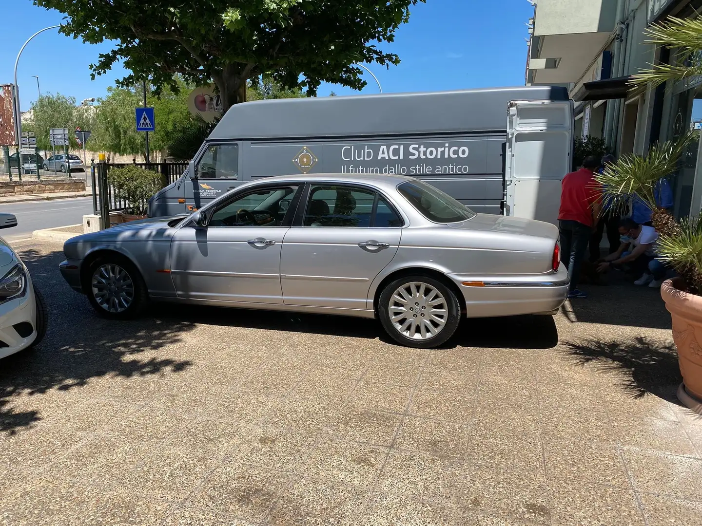 Jaguar XJ XJ 4.2 V8 Executive Ezüst - 1