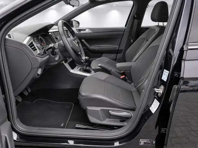 Volkswagen Polo view 14