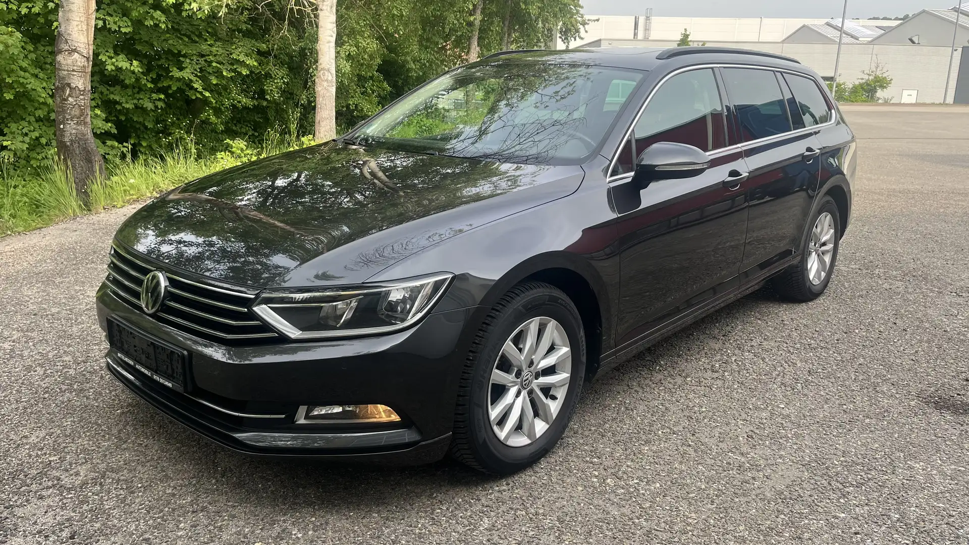 Volkswagen Passat Variant Comfortline DSG Panoramadach Navi Grau - 1