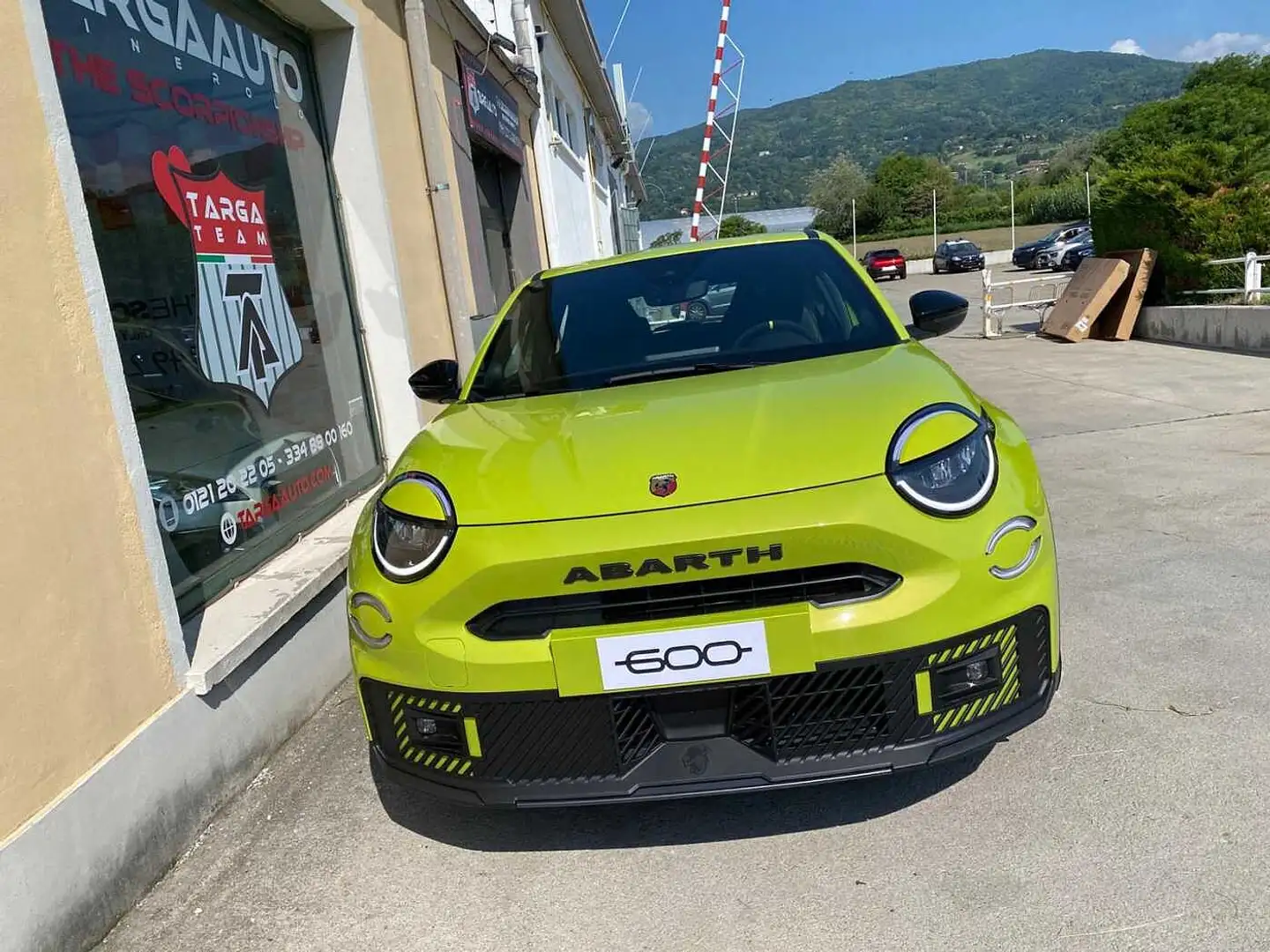 Abarth 600e Scorpionissima Verde - 2